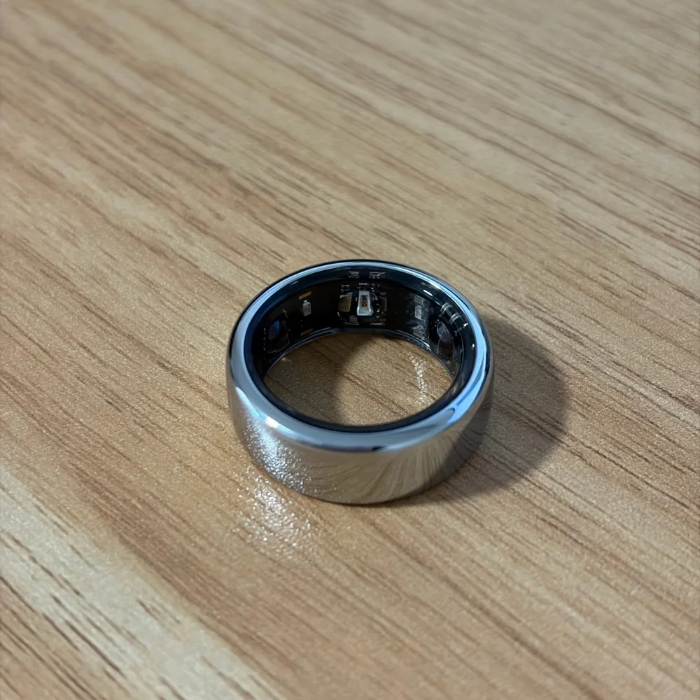 Oura Polished Silver Smart Ring Gen 3